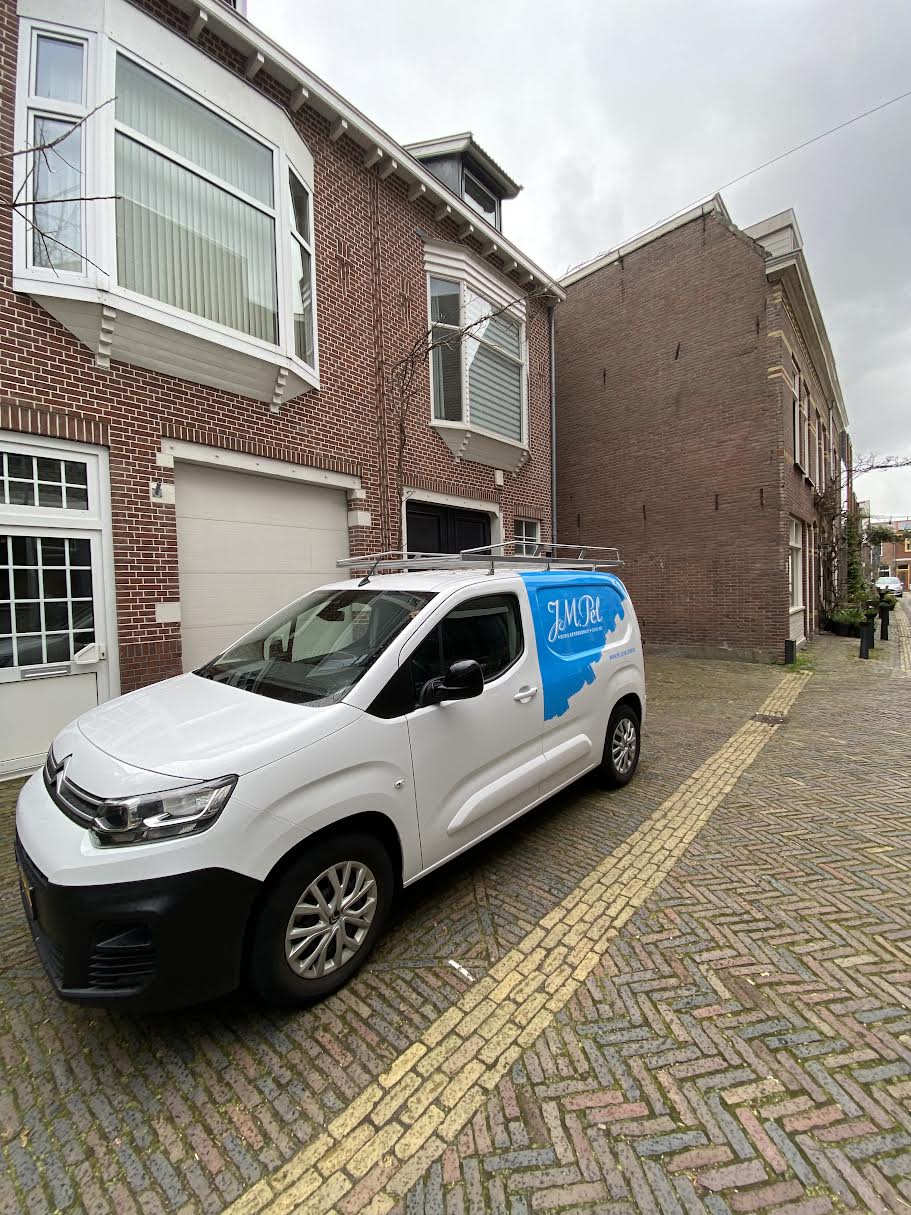 De Eerste Elektrische Bus