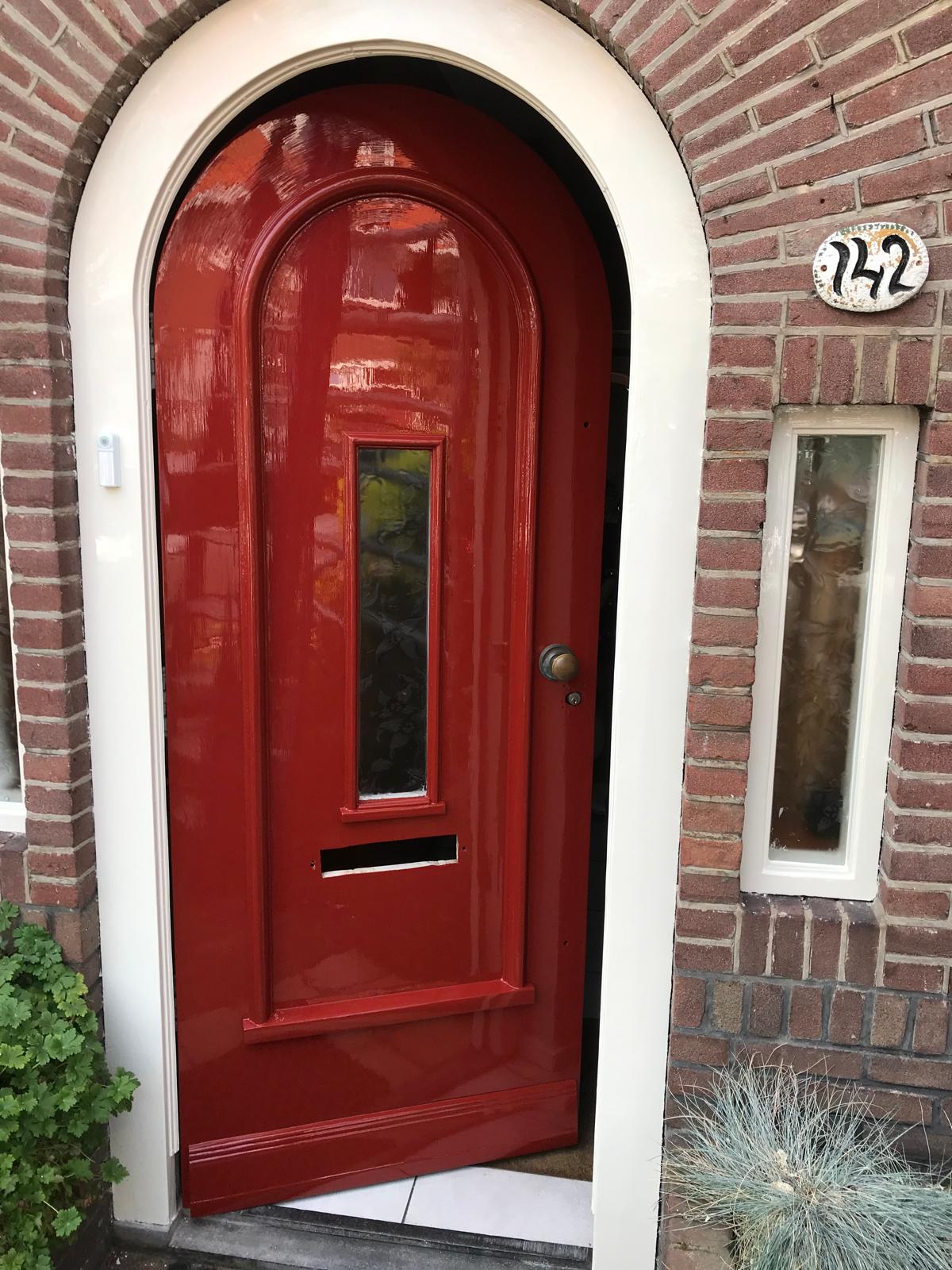 Woning met rode accenten - voorbeeld